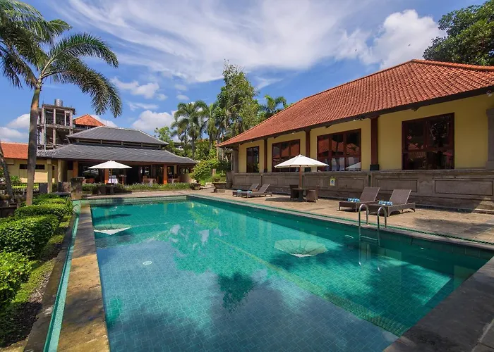 Champlung Sari And Hotel