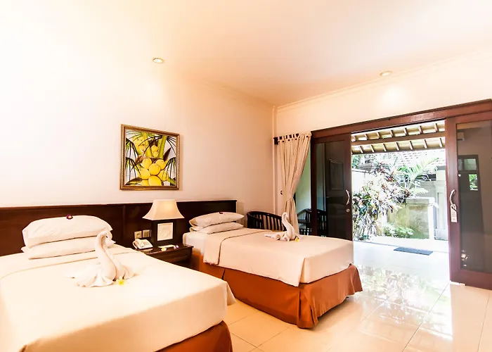 Champlung Sari And Hotel 3*