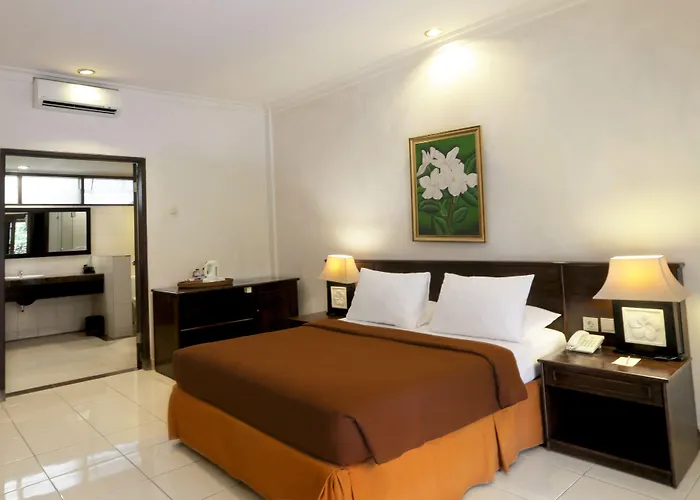 Hotel Champlung Sari And 3*