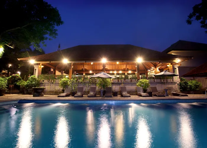 Hotel Champlung Sari And 3*