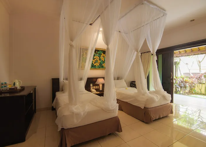 Champlung Sari And Hotel 3*