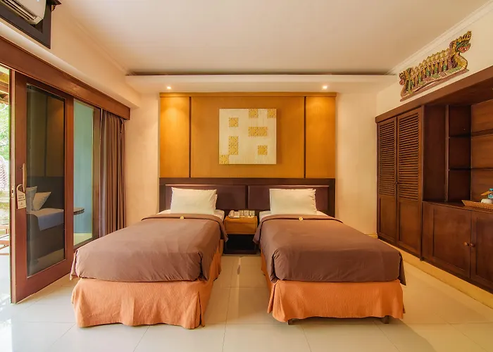 Champlung Sari And Hotel